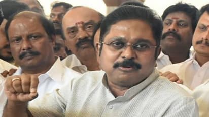 மொத்தமா தூக்கிய இபிஎஸ் - ஓபிஎஸ்... தினகரன் கட்சியில் அடுத்து விழப்போகும் மெயின் விக்கெட்!! அலண்டு கிடக்கும் அமமுக