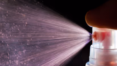 അധ്യാപിക ക്ലാസിലെത്തിയപ്പോള് കണ്ടത് കുട്ടികളുടെ കൂട്ട ചുമ, വില്ലൻ പെപ്പർ സ്പ്രേ; 13 വിദ്യാർത്ഥികൾ ആശുപത്രിയിൽ