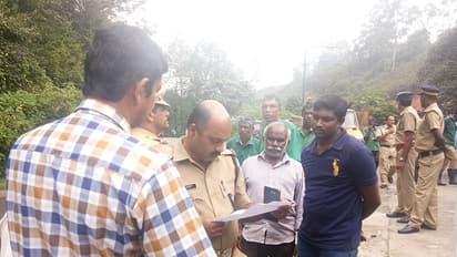 മൂന്നാര് വഴിയോര കച്ചവടം ഒഴിപ്പിക്കലിന് കോടതിയുടെ സ്റ്റോപ്പ് മെമ്മോ