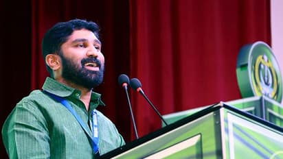 തീപിടിത്തം: അന്വേഷണക്കമ്മിറ്റിയിലെ സഹായി പ്രതിയാവാനോ സാക്ഷിയാവാനോ സാധ്യതയുള്ളയാള്; വി ടി ബല്റാം