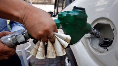 പെട്രോള് പമ്പുകളിലെ തട്ടിപ്പുകള്; രക്ഷപ്പെടാന് എട്ട് വഴികള്!