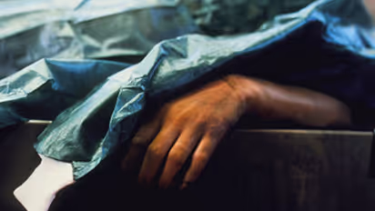 Six killed in Bihar as car crashes into stationary truck