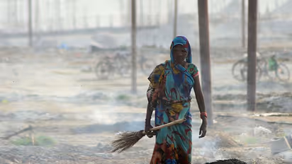 Shame: Despite scandal, BBMP continues to cheat pourakarmikas