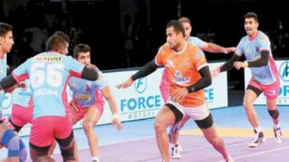 புரோ கபடி: புணேரி பால்டானை வீழ்த்த்தி முதல் வெற்றியைப் பெற்றது ஜெய்ப்பூர் பிங்க் பிரதர்ஸ்….