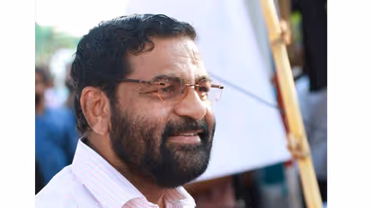 പെന്‍ഷന്‍കാര്‍ ആത്മഹത്യ ചെയ്യുന്നത് ആദ്യമായല്ല; എല്‍ഡിഎഫ് കാലത്തെ ആത്മഹത്യകള്‍ മാത്രം ചര്‍ച്ചയാകുന്നു: കടകംപള്ളി