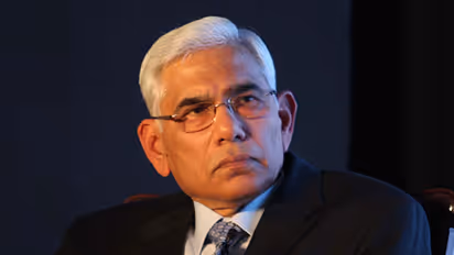 ക്രിക്കറ്റ് ലോകകപ്പ് കാണാന്‍ വിനോദ് റായിയും സംഘവും ലണ്ടനിലേക്ക്; ഇരട്ടത്താപ്പെന്ന് ആരോപണം