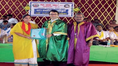 காந்தி, அப்துல்கலாம் போல மாணவர்களும் தங்களது கனவில் வெற்றி பெற போராடனும் – ஆட்சியர் அட்வைஸ்…