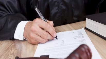 7 ரூபாய் கேரிபேக்கிற்கு 15 ஆயிரம் நஷ்ட ஈடு.. நுகர்வோர் நீதிமன்றத்தின் அதிரடி உத்தரவு!!