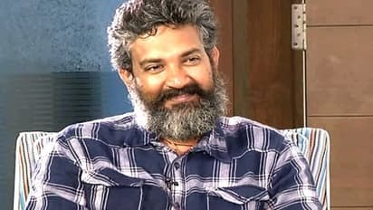 பாகுபலி படம் பிடிக்கவில்லை என கூறிய இயக்குனர்... மன்னிப்பு கேட்க வைத்த ராஜமௌலி...