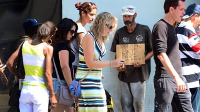 US spends trillions on wars, but veterans sleep on streets