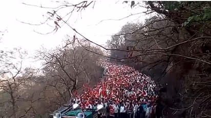 ఈ లక్ష మంది రైతుల.. పాదయాత్ర దేనికోసం..?(వీడియో)