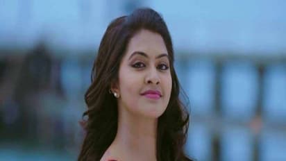 கணவரிடம் உள்ள அந்த கெட்டப்பழக்கம்... வெளியே கூறிய நடிகை ரக்ஷிதா...!