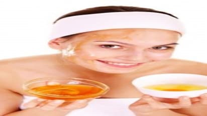 சாமந்தி பூ நிறம் வேண்டுமா? அப்போ சாமந்திப் பூவில் ஃபேஸ் பேக் போடுங்க…