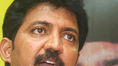 అక్రమ కనెక్షన్లకు మద్దతు..ఎంఎల్ఏ నీరాహాదీక్ష బెదిరింపు