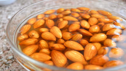  ఆడవాళ్లు నానబెట్టిన బాదం పప్పులను రోజూ తింటే..! 