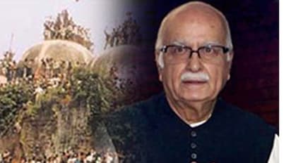 బాబ్రి కుట్ర కేసులో అద్వానీ బృందానికి బెయిల్ మంజూరు