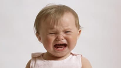 உங்களுக்குத் தெரியுமா? குழந்தை வயிறு வலியால் அழுதால் கடுக்காயை இப்படி பயன்படுத்தலாம்…