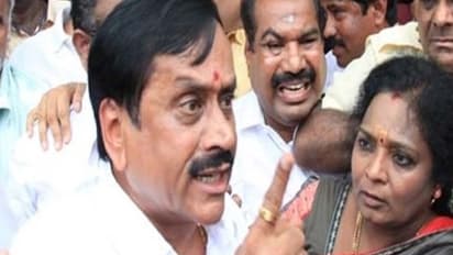 இவங்களுக்கு இதே வேலையா போச்சு... பொங்கியெழுந்த ஹெச்.ராஜா டிவிட்டரில் காட்டம்!