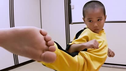 ഈ അഞ്ചു വയസ്സുകാരന് ബ്രൂസ്ലിയുടെ അവതാരമാണോ?