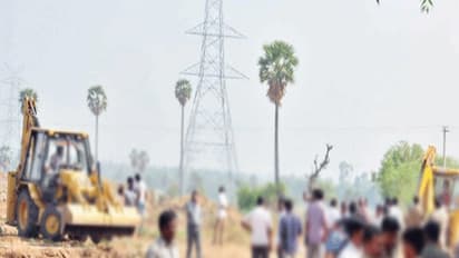 பாலாற்றின் குறுக்கே தடுப்பணை கட்டசொன்னா...அதே கட்டாம ஷாக் அடிக்கும் மின் கோபுரம் கட்டர ஒரே அரசு நம்ம தமிழக அரசு தான்!