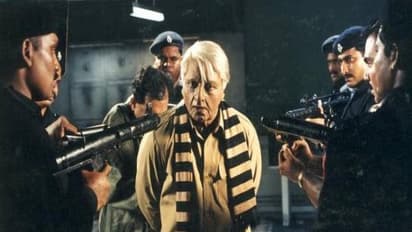 “இங்கே மட்டும்தான் ஒருத்தன் தன் கடமையை செய்யறத்துக்கு லஞ்சம் கொடுக்கணும்” - ஐந்து மொழிகளில் அதகளம் பண்ணப்போகும் ஆண்டவர்!