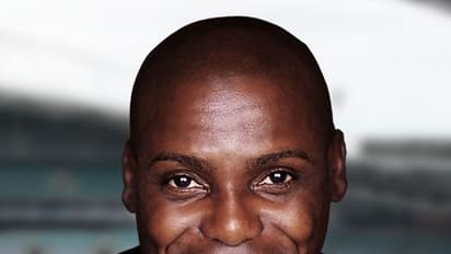 ആരോഗ്യത്തിന് പ്രാധാന്യം നല്കണം; ഒളിംപിക്സ് മാറ്റിവെക്കണമെന്ന് കാള് ലൂയിസ്