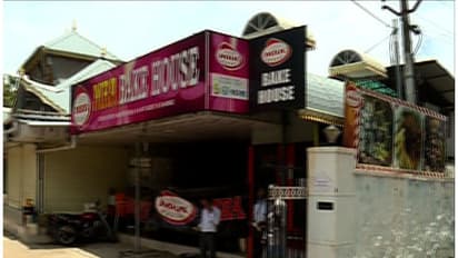 എംആര്എ ബേക്ക് ഹൗസില് പരിശോധന; ബോര്മയുടെ പ്രവര്ത്തനം നിര്ത്തിവെപ്പിച്ചു