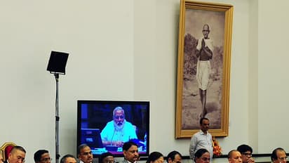 ప్రారంభమైన నీతి ఆయోగ్ సమావేశం: ఏపీ డిమాండ్లపై గళమెత్తనున్న బాబు