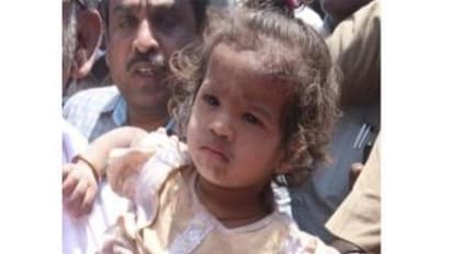 திருச்சி கட்டட விபத்து; 7 மணி நேரத்துக்குப் பிறகு ஒன்றரை வயது குழந்தை மீட்பு!