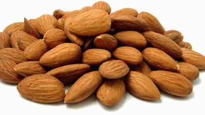 நீரிழிவைக் கட்டுப்படுத்தும் சக்தி பாதாம் பருப்புக்கு இருக்காம் – ஆய்வு சொல்லுது…