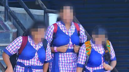 ವಿವಾದಕ್ಕೆ ಎಡೆಮಾಡಿದ ಕೇರಳದ ಹೆಣ್ಣುಮಕ್ಕಳ ಯೂನಿಫಾರ್ಮ್