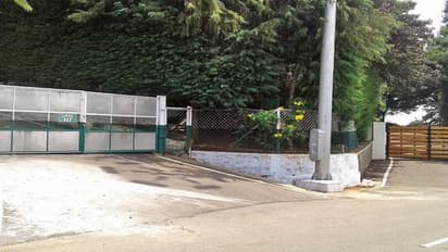 கொலை செய்யப்பட்ட எஸ்டேட் காவலாளி செல்போனில் கொலையாளி கைரகை?