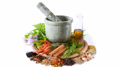 இந்த கை வைத்தியங்களை தெரிந்து வைத்துக் கொண்டால் அவசர காலத்தில் உங்களுக்கு உதவும்…