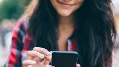 കൗമാരക്കാര്‍ക്കിടയിലെ സ്മാര്‍ട്ട് ഫോണ്‍ ഉപയോഗം അമിതമായാല്‍...