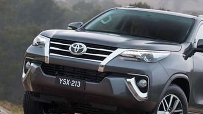 ജിഎസ്ടി; ഇന്നോവയ്ക്കും ഫോര്ച്യൂണറിനും കുത്തനെ വില കുറച്ച് ടൊയോട്ട