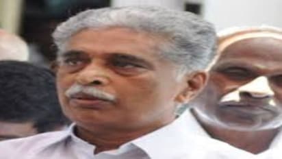 எப்போது வேண்டுமானாலும் கவிழலாம்…எடப்பாடி அரசு குறித்து ஆரூடம் சொன்ன காங்கிரஸ் தலைவர்…