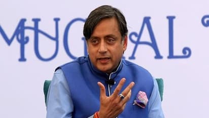 ஓர்லாண்டோ துப்பாக்கி சூட்டுக்கு துடிக்கும் மோடி தூத்துக்குடிக்கு துடிக்காது ஏன்? அல்லு தெறிக்கவிடும் சசிதரூர் !!