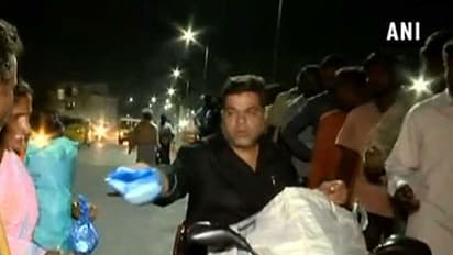 തെരുവിന്റെ വിശപ്പുമാറ്റാന് ഉച്ചഭക്ഷണവുമായി ഇവര്!