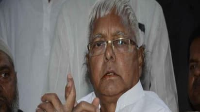 அய்யோ.. அய்யோ..ஒரு முதல்வரை இப்படியா கலாய்க்கிறது….. நான் தீவனத்தை சாப்பிட்டேன் , இவர் என்ன சாப்பிட்டாரோ?….லாலு பிரசாத் செம கிண்டல்