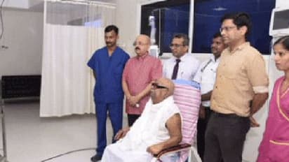 DMK chief Karunanidhi admitted to Kauvery Hospital