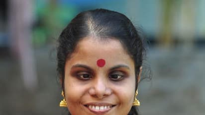 67 songs in 5-hour long performance: Singer Vijayalakshmi sets new world record