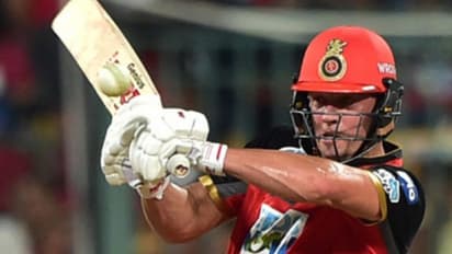 தொடர் தோல்வியிலிருந்து மீண்ட பெங்களூரு.. டிவில்லியர்ஸின் அதிரடியால் டெல்லியை வீழ்த்தி பெங்களூரு அபார வெற்றி