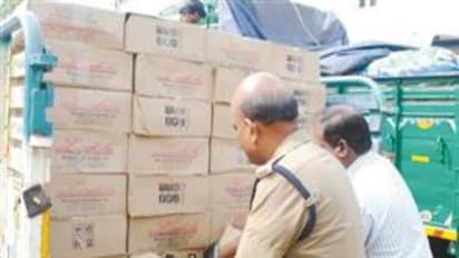 புதுக்கோட்டையில் ரூ.20 லட்சம் மதிப்புள்ள பாண்டிச்சேரி சாராய பாட்டில்கள் பறிமுதல்; ஒருவர் கைது...