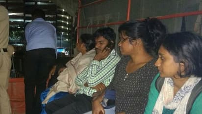 രോഹിത് വെമുലയുടെ അമ്മയെ അറസ്റ്റ് ചെയ്തു; വിദ്യാര്ത്ഥികള് പ്രക്ഷോഭത്തില്