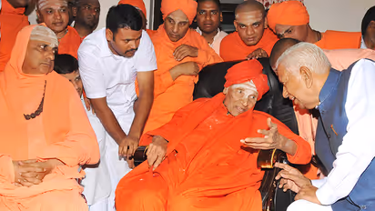 Siddaganga Mutt seer Dr Shivakumar Swami miraculously recovers, discharged from hospital