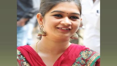 நியாயத்திற்கு குரல் கொடுத்ததால் வேலையை இழந்தேன்....மோனிகா பெருமிதம்....