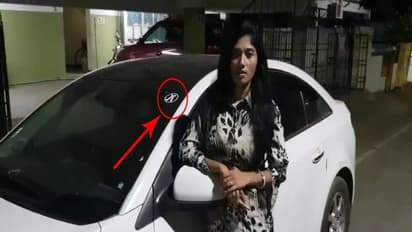 வழக்கறிஞர் காரில் வலம் வரும் ஜூலி...! அரசியல் காமெடிக்கு பின்னணியில் யார்...?