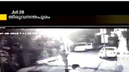 ബിജെപി സംസ്ഥാന കമ്മിറ്റി ഓഫീസിന് നേരെ ആക്രമണം, കോടിയേരിയുടെ വീടിനു നേരെയും ആക്രമണം