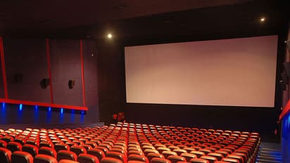 தமிழ் டாப் ஹிரோக்களுக்கு தாயாரானது ஆப்பு...!! படம் தோல்வியடைந்தால் பணத்தை திருப்பி கொடுக்கணும்..!