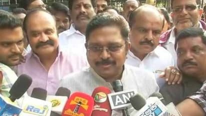 நடராஜன் ஒன்னும் அதிமுகவோட பிஆர்ஓ இல்ல… கொந்தளித்த டி.டி.வி.தினகரன்…..